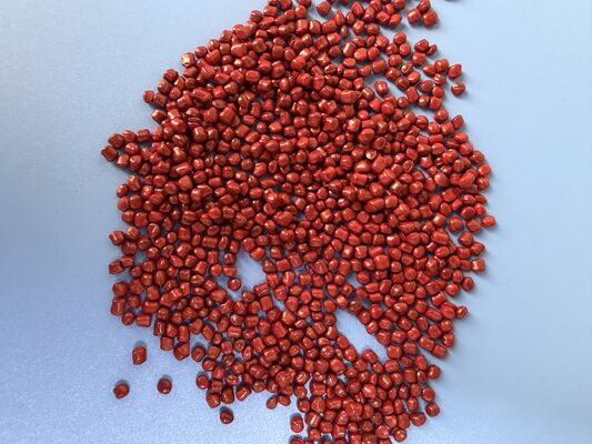 Red color masterbatch is used for plastic coloring, featuring convenient storage and high color strength